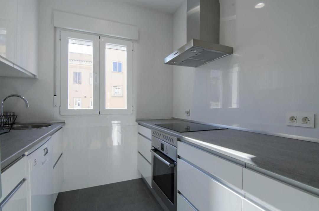 2 Bedrooms 2 Bathrooms Furnished - Bernabeu - Business Area With Terrace - Minty Stay Madrid Eksteriør bilde